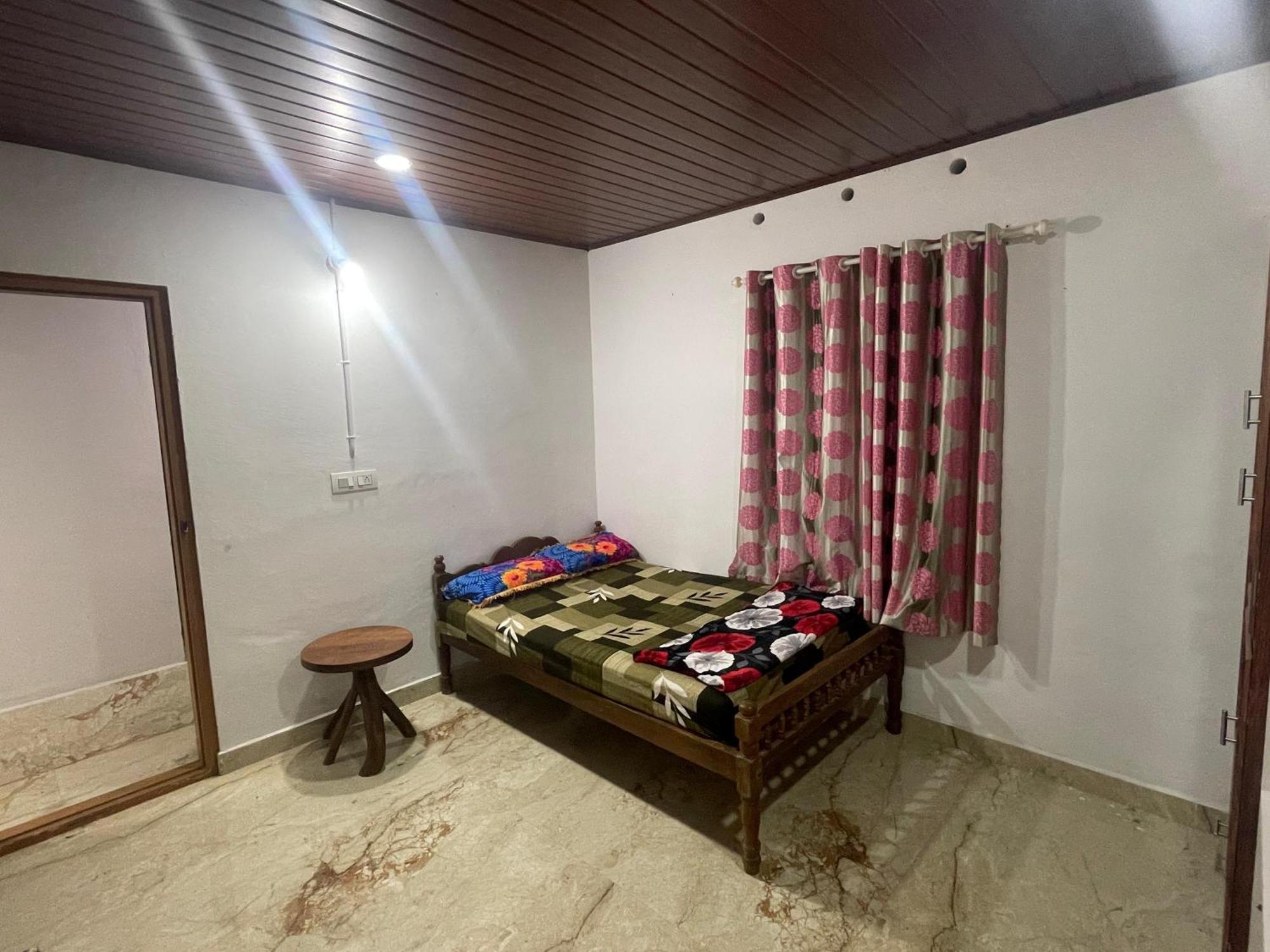 Cherukunnel Jose Homestay *